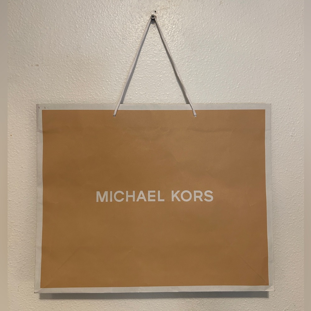MICHAEL KORS XL Shopping Bag Tan 19 x 15  x 7”